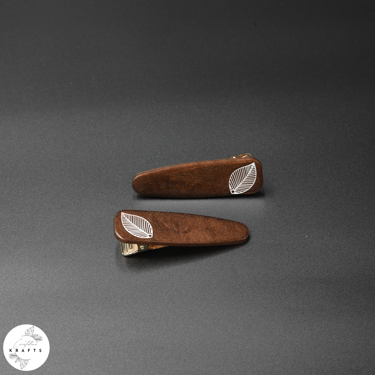 Solid Pair - White Classic Leaf - Autumn
