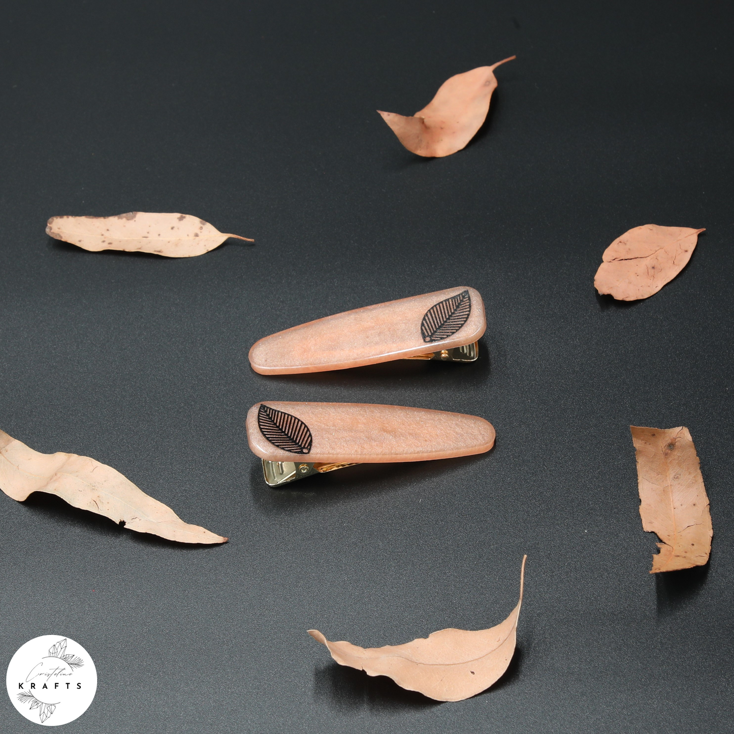 Solid Pair - Black Classic Leaf - Autumn