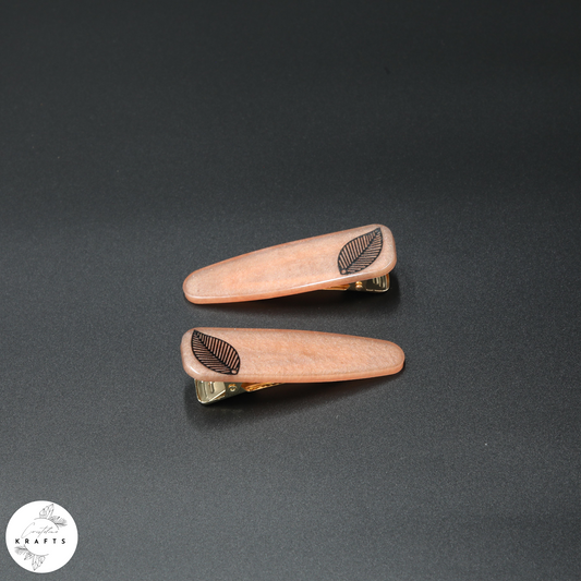 Solid Pair - Black Classic Leaf - Autumn